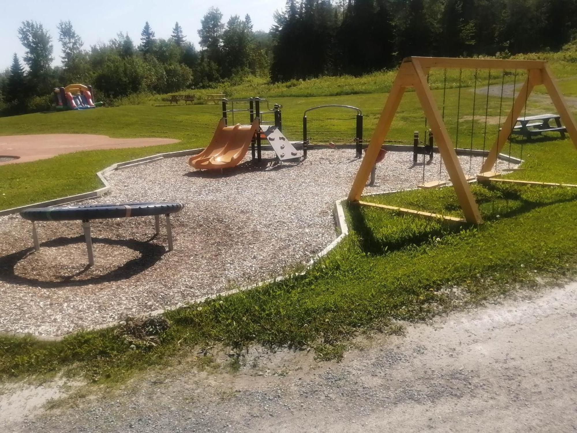 Вилла Parc Du Mont-Citadelle Saint-Honore-de-Temiscouata Экстерьер фото